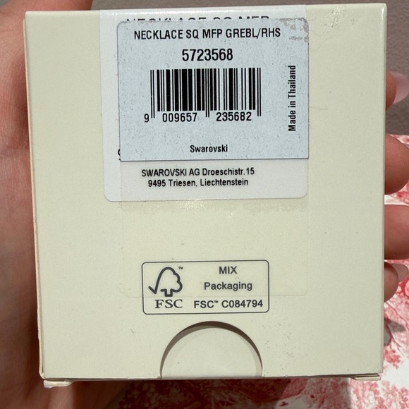 Swarovski Silver Necklace with Blue Gemstone - Picture 3 of 4